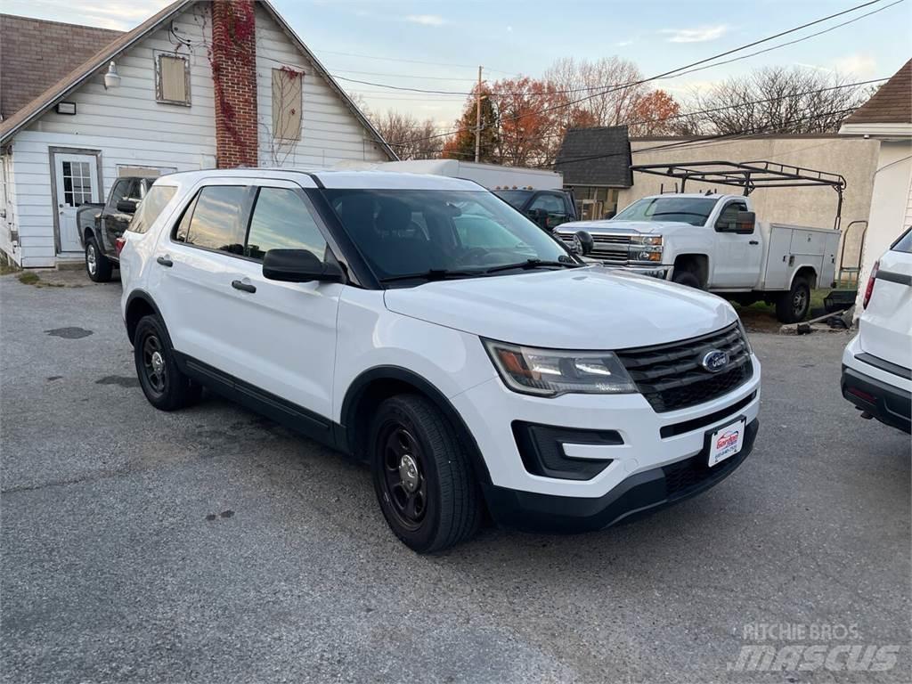 Ford Explorer Automobiles / SUVS