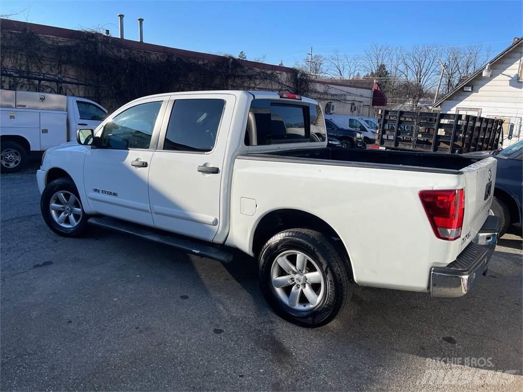 Nissan Titan Pickup Trucks