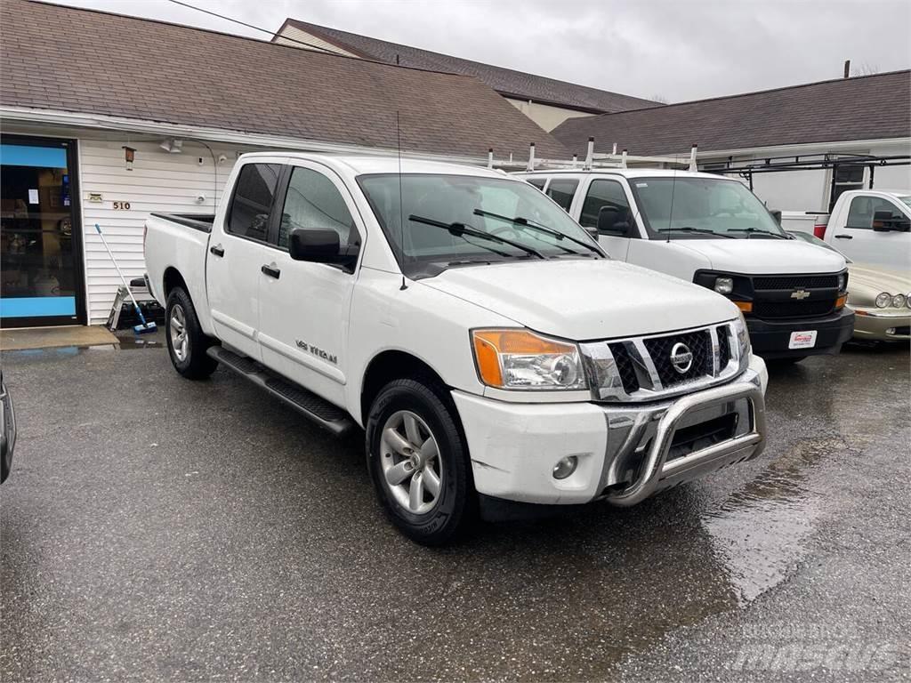 Nissan Titan Pickup Trucks