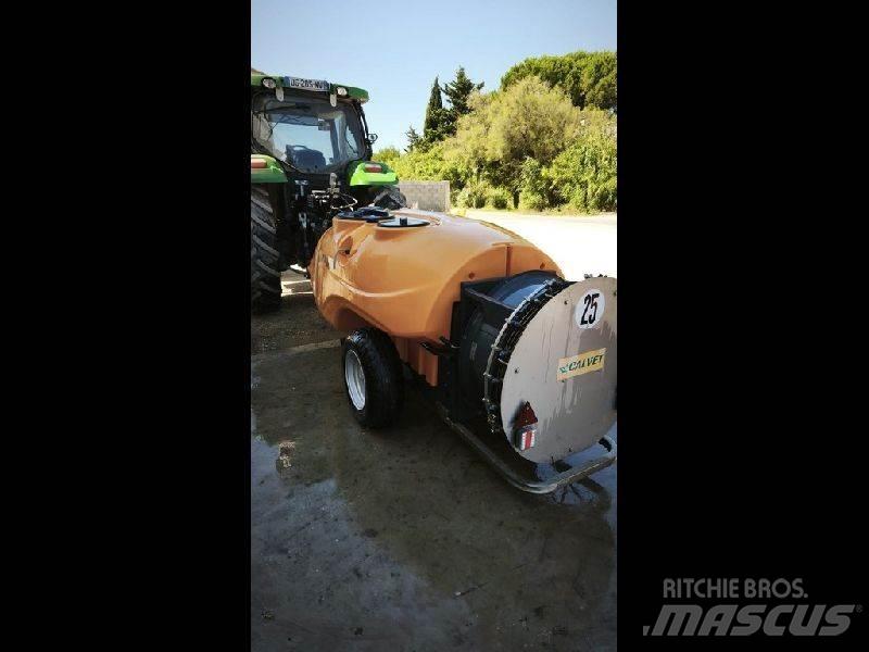 Calvet AR 2000 Self-propelled sprayers
