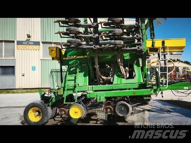 John Deere 750A Other Sowing Machines And Accessories