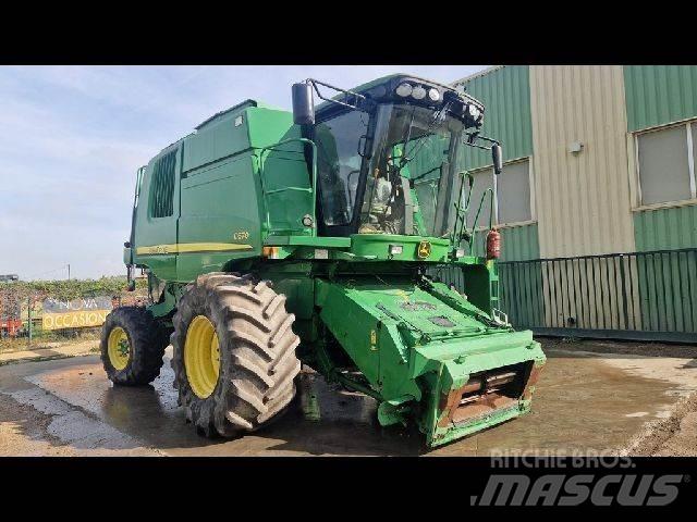 John Deere C670 Combine Attachments