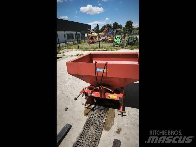 Kuhn MDS 81 Mineral spreaders