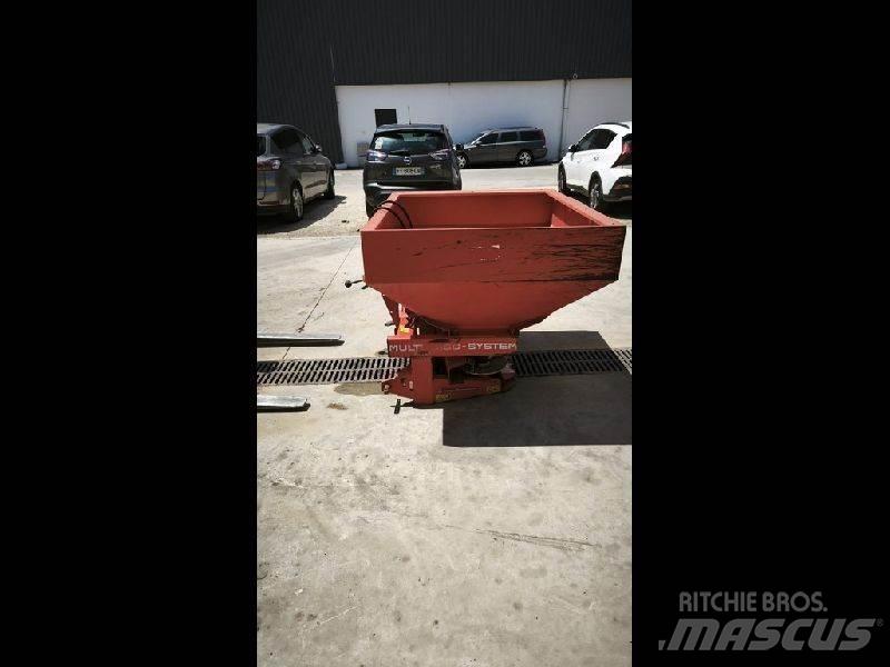 Kuhn MDS 81 Mineral spreaders