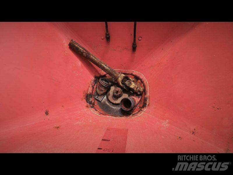 Kuhn MDS 81 Mineral spreaders