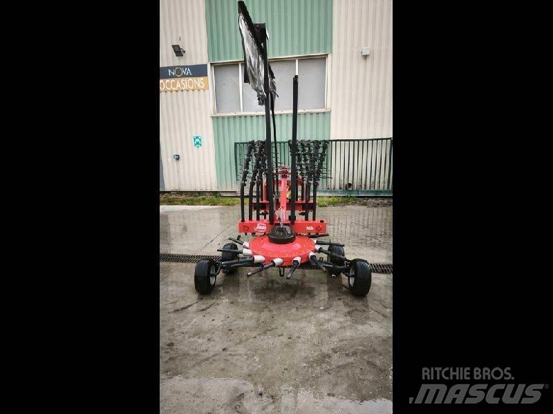 Vicon 423 Rakes and tedders