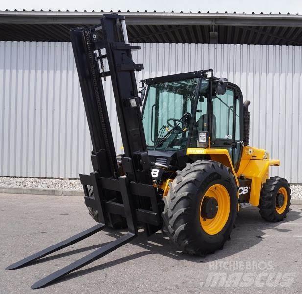 JCB 940-4 Rough Terrain Trucks