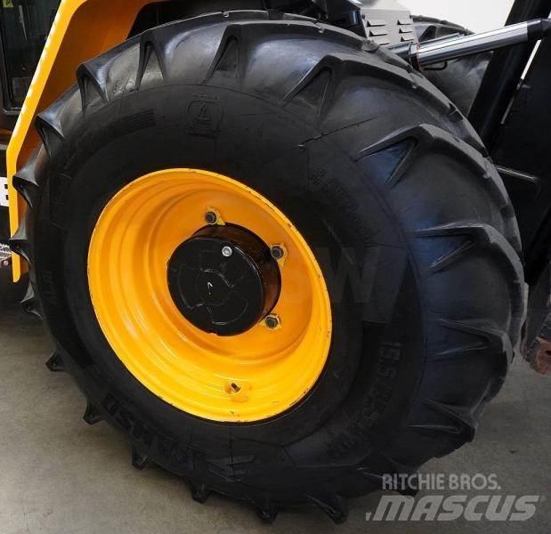 JCB 940-4 Rough Terrain Trucks