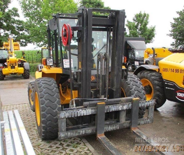 JCB 940-4 Rough Terrain Trucks