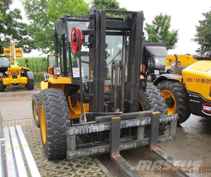 JCB 940-4 Rough Terrain Trucks