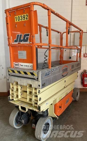 JLG 2030ES Articulated boom lifts