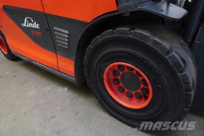 Linde E 25 387 Electric Forklifts