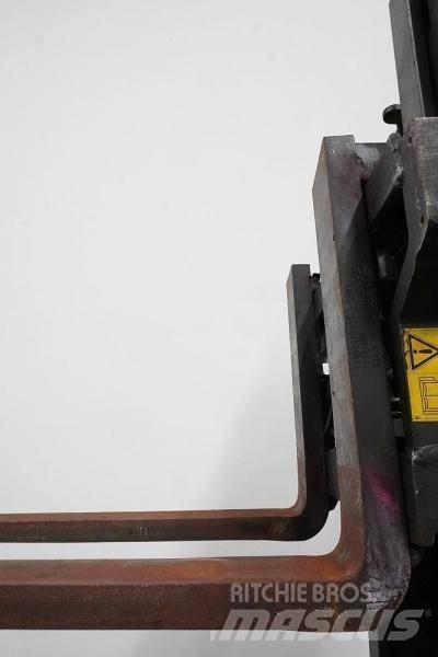 Still FM-X17 Reach trucks