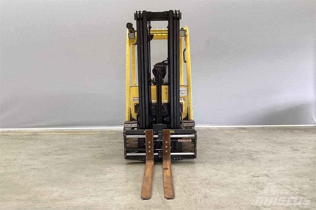 Hyster J2.5XN Electric Forklifts