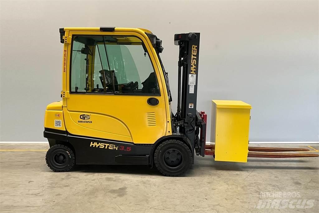 Hyster J3.50XN Electric Forklifts