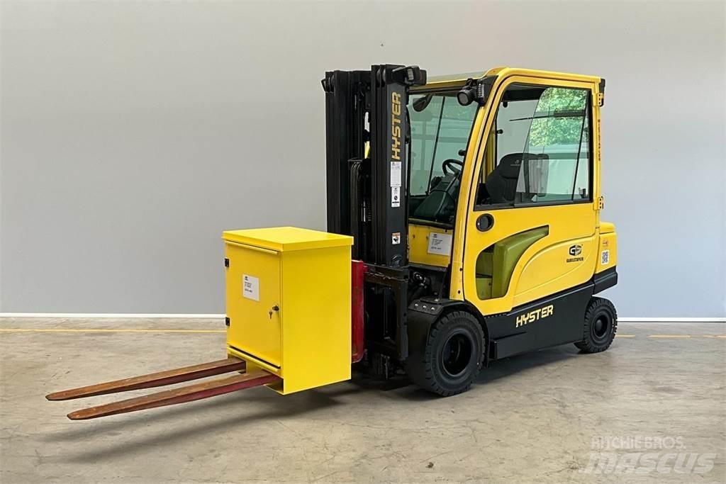Hyster J3.50XN Electric Forklifts
