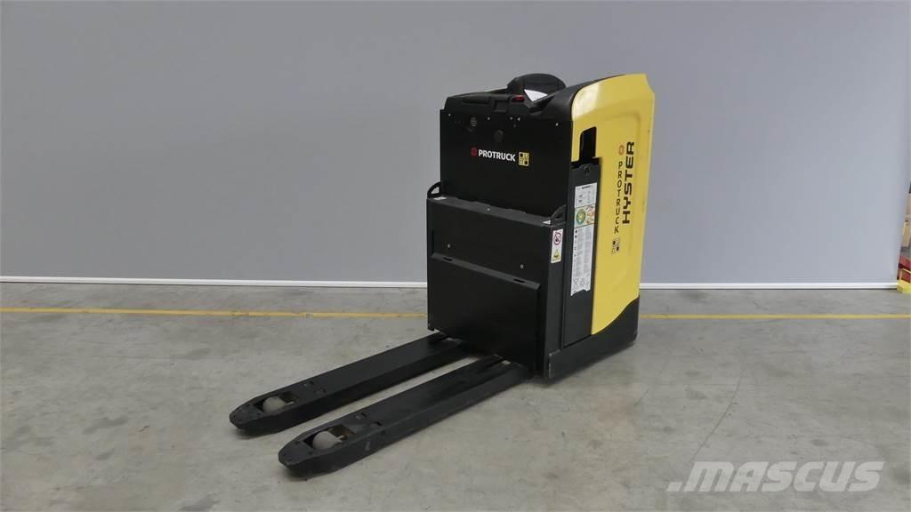 Hyster RP2.0N Self Propelled Stackers