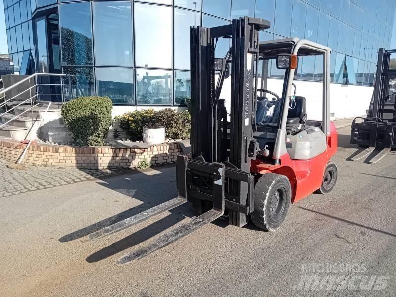 Toyota FD25 Misc Forklifts