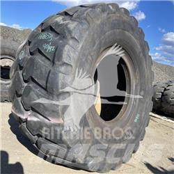 BKT 35/65R33 Tires, wheels and rims