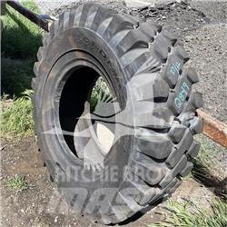  CAMSO 17.5X25 Tires, wheels and rims