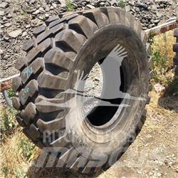  CAMSO 20.5X25 Tires, wheels and rims