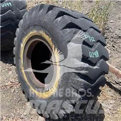  Gulf 23.5X25 Tires, wheels and rims