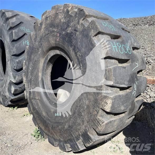  TIRON 29.5X25 Tires, wheels and rims