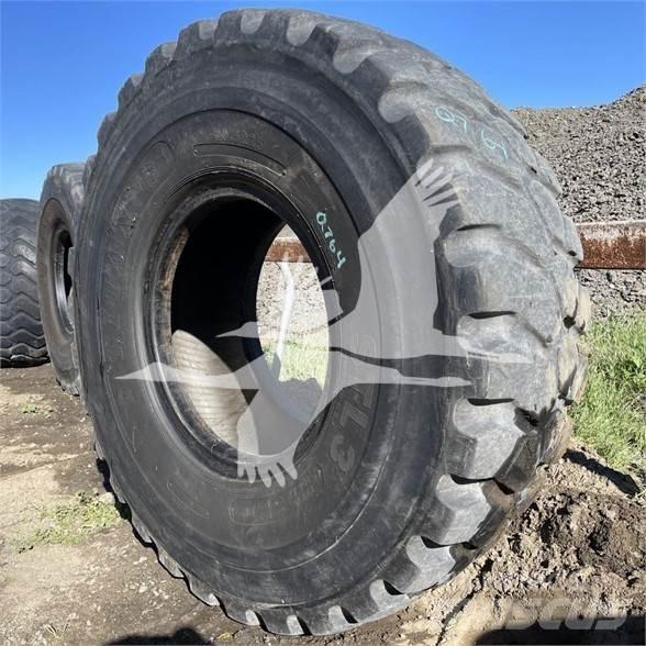 Titan 20.5R25 Tires, wheels and rims