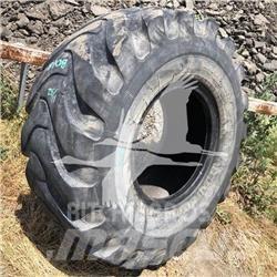 Titan 20.5x25 Tires, wheels and rims