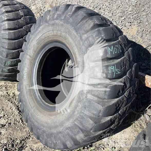 Titan 23.5x25 Tires, wheels and rims