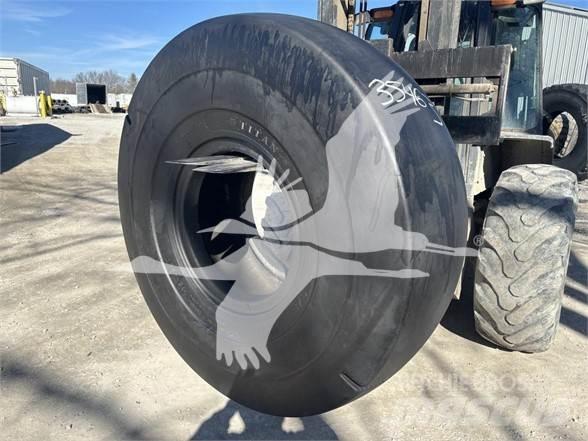 Titan 23.5x25 Tires, wheels and rims