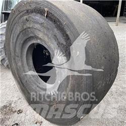 Titan 29.5x25 Tires, wheels and rims