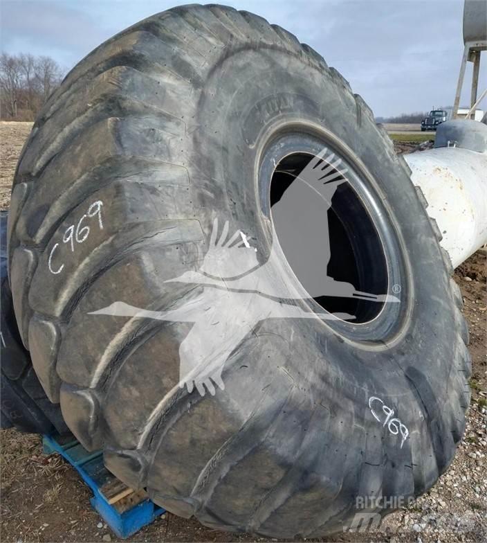 Titan 29.5x25 Tires, wheels and rims