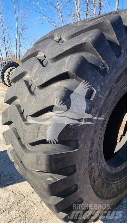 Titan 29.5x29 Tires, wheels and rims