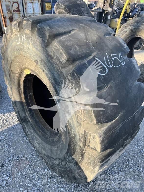 Toyo 23.5x25 Tires, wheels and rims