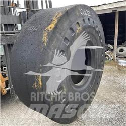 Toyo 26.5X25 Tires, wheels and rims