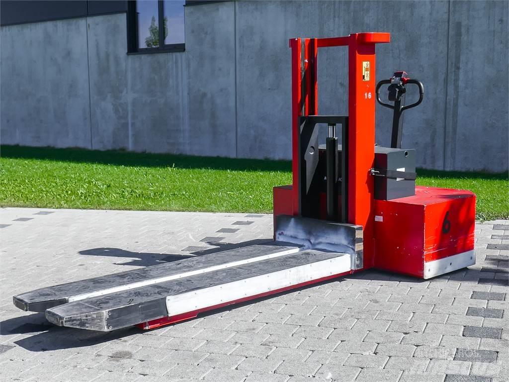 Baka 1706-1530 C Pedestrian stacker