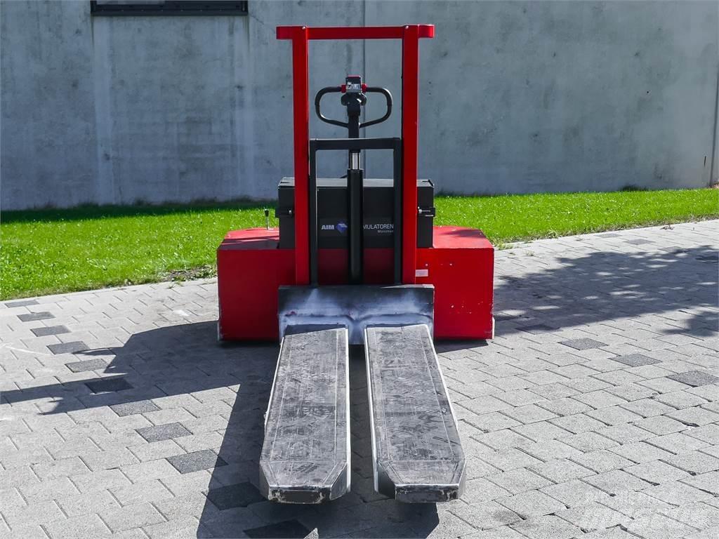 Baka 1706-1530 C Pedestrian stacker
