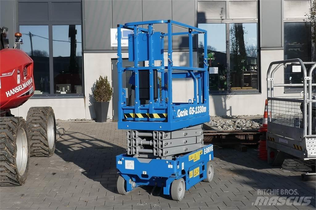 Genie GS 1330 Scissor Lifts