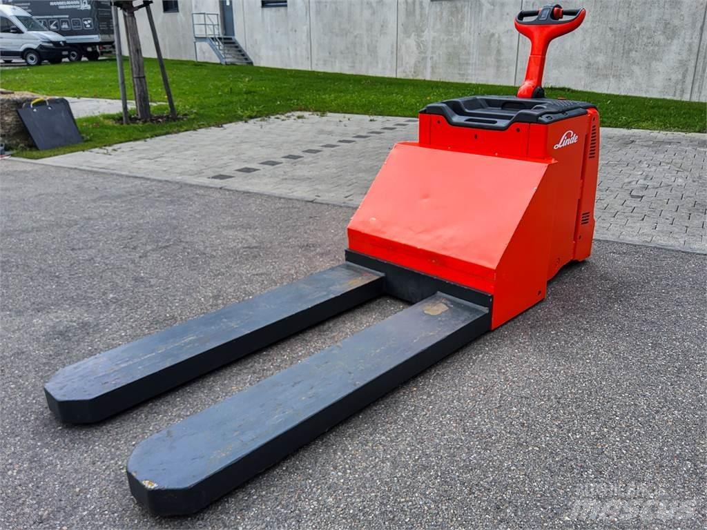 Linde T 30 Pedestrian stacker