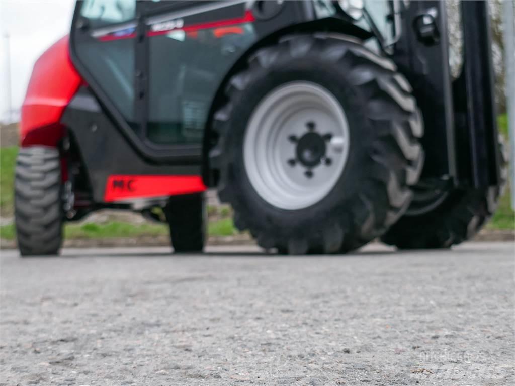 Manitou MC 25-4 Rough Terrain Trucks