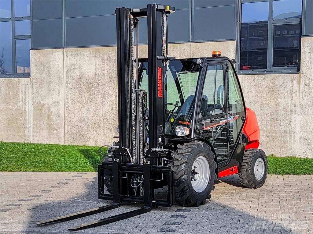 Manitou MC 30-4 Rough terrain trucks