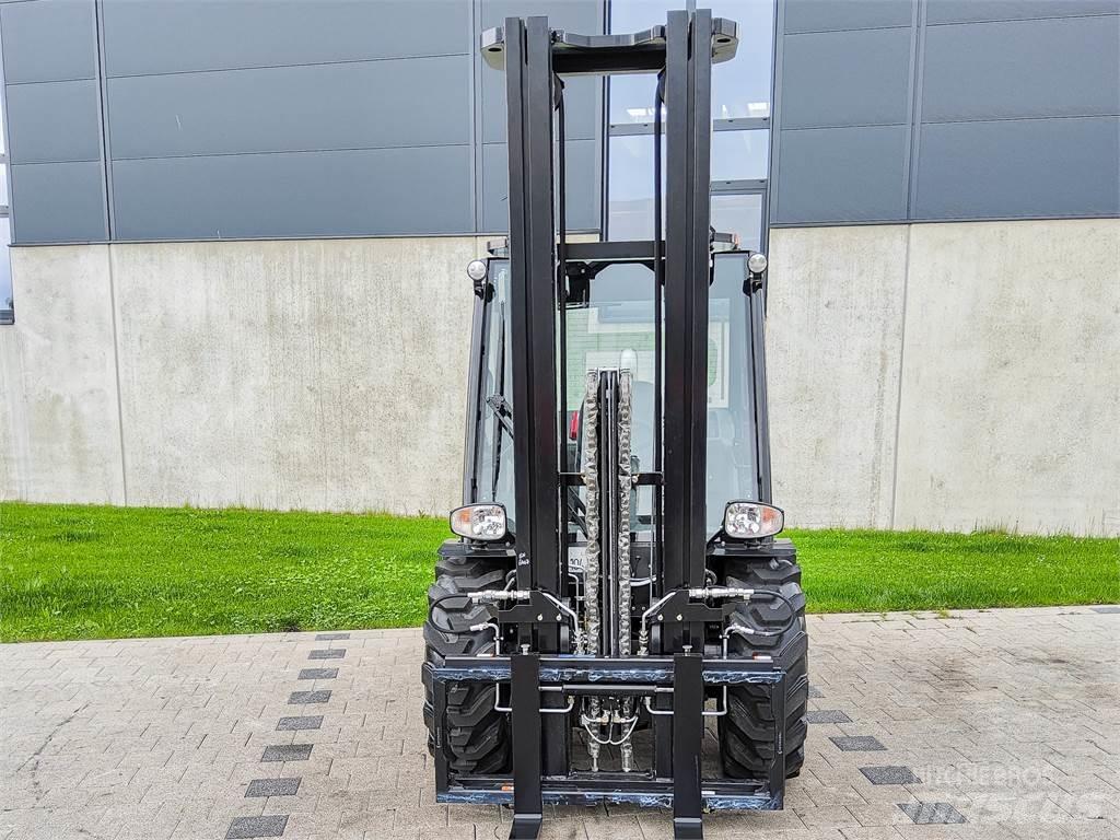 Manitou MC 30-4 Rough Terrain Trucks