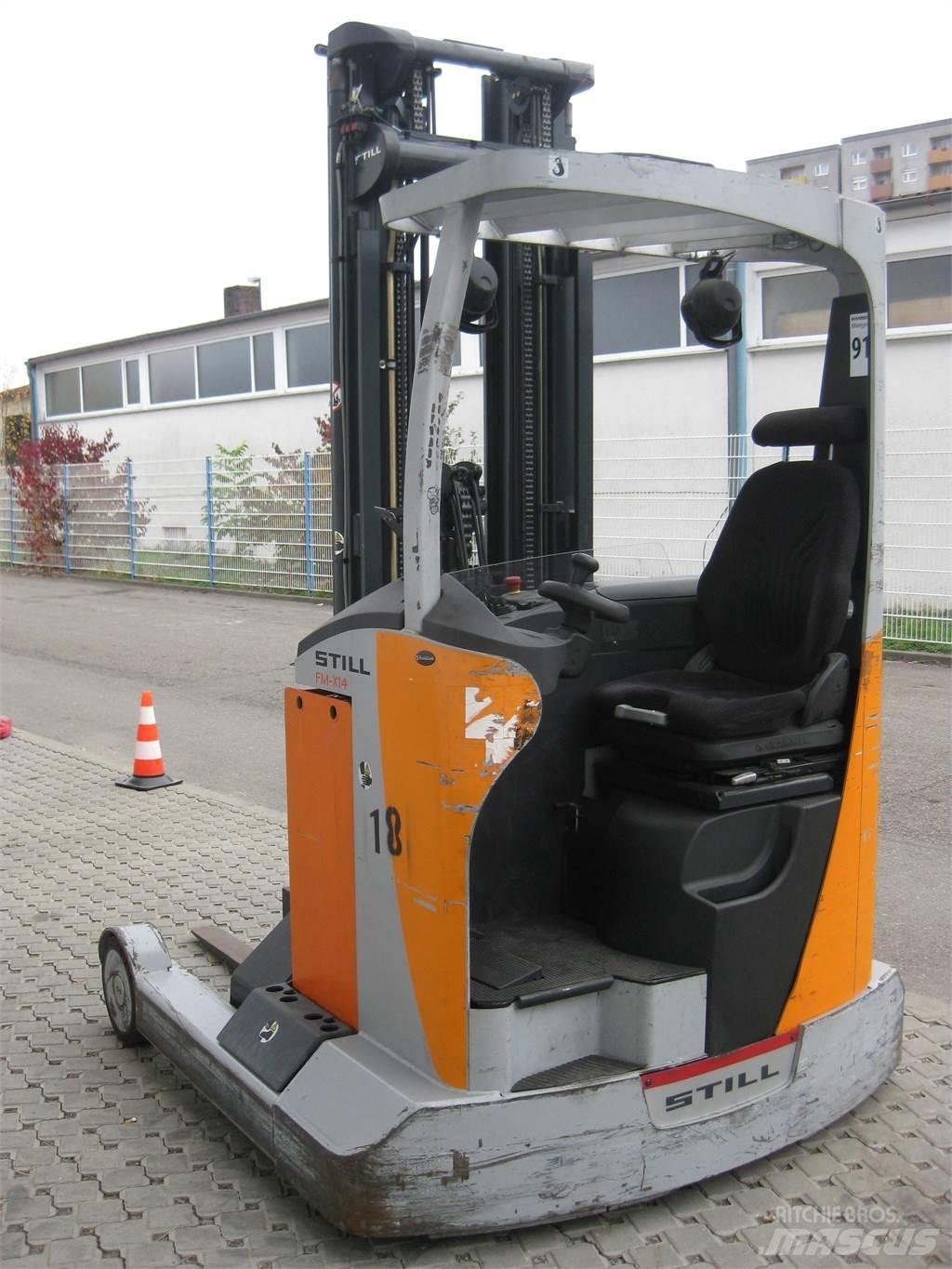 Still FM-X14 Reach trucks