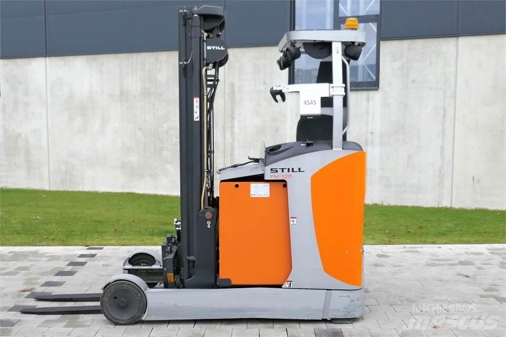 Still FM-X25 Reach trucks