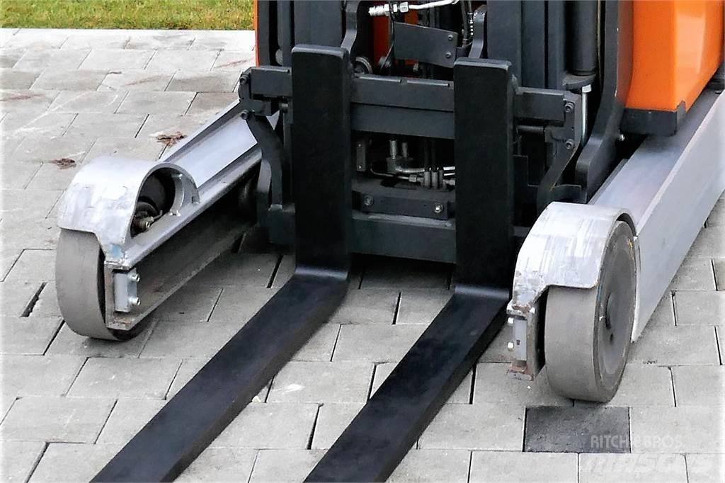Still FM-X25 Reach trucks