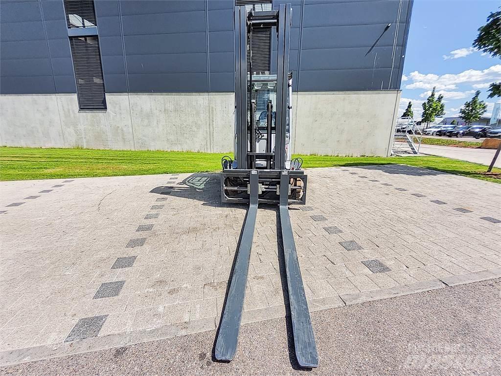 Still RX 60-50 Electric Forklifts