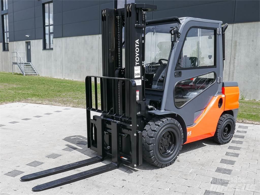 Toyota 52-8FDJF35 Diesel Forklifts