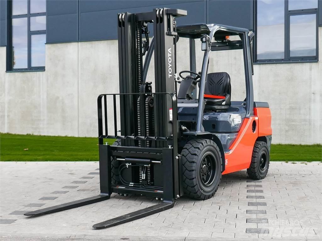 Toyota 52-8FDJF35 Diesel Forklifts