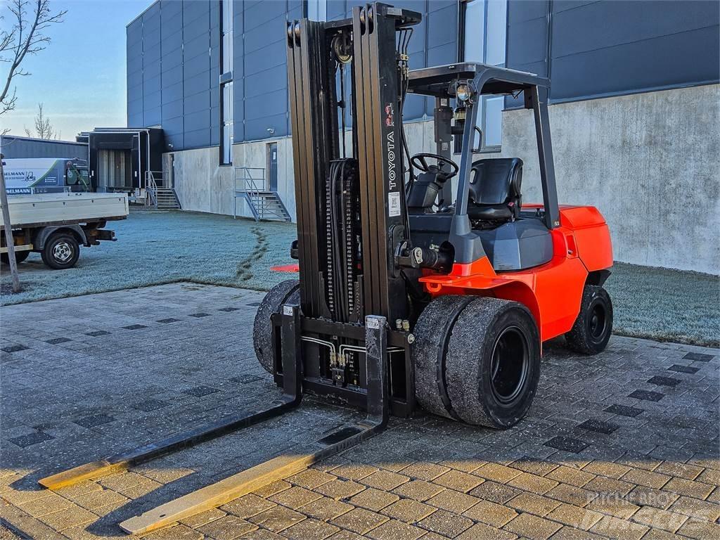 Toyota 7 FDU 45 Diesel Forklifts